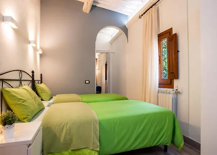 Gmax Guelfa Apartments